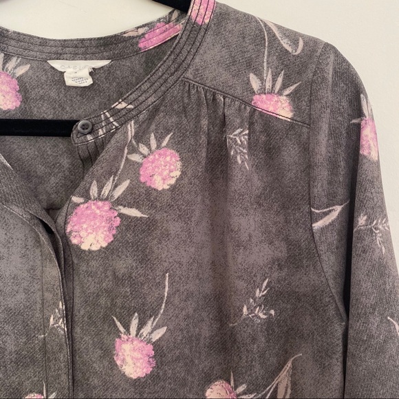 EUC Caslon Gray Blouse - Picture 4 of 7